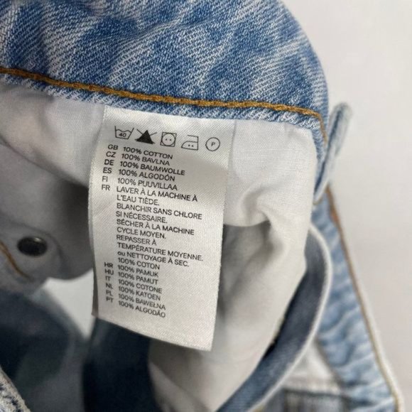 H& M ?High Rise Distressed?Button Fly Lightwash Denim Jean Shorts Cut - Picture 5 of 6